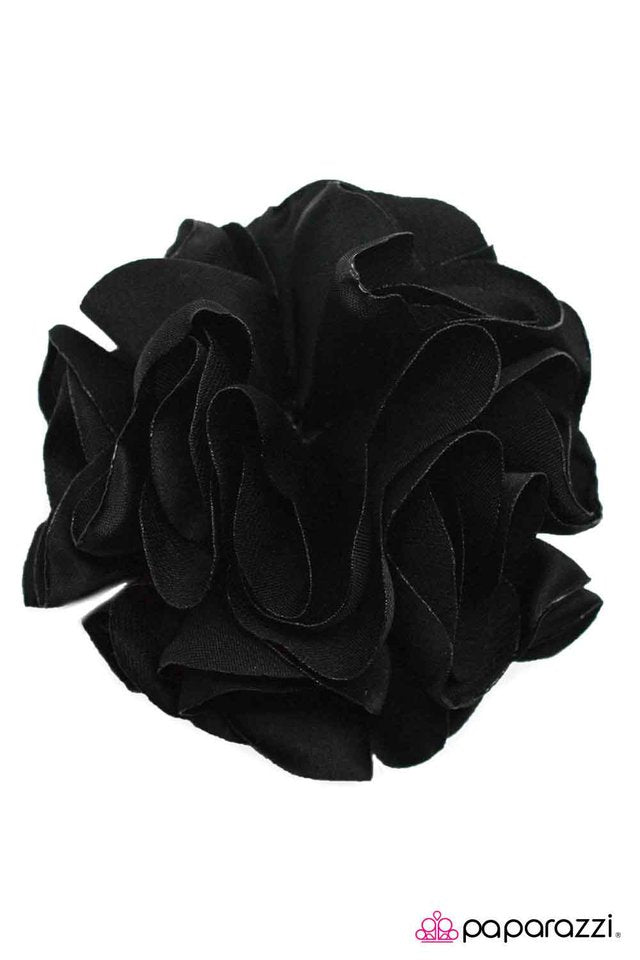 Paparazzi ♥ Enchanted By Ebony - Black ♥ Hair Clip
