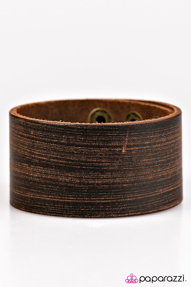 Paparazzi ♥ Summer Backpacking - Brown ♥ Bracelet