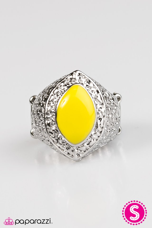 Paparazzi ♥ Summer Vibes - Yellow ♥ Ring