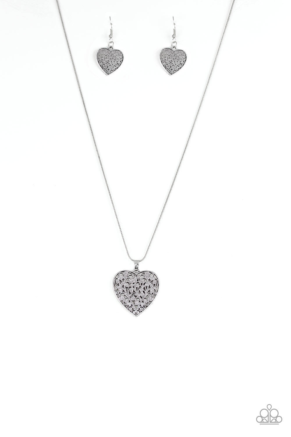 Paparazzi ♥ Look Into Your Heart - Silver ♥ Necklace 