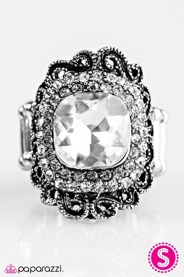 Paparazzi ♥ REGALLY Speaking - White ♥ Ring