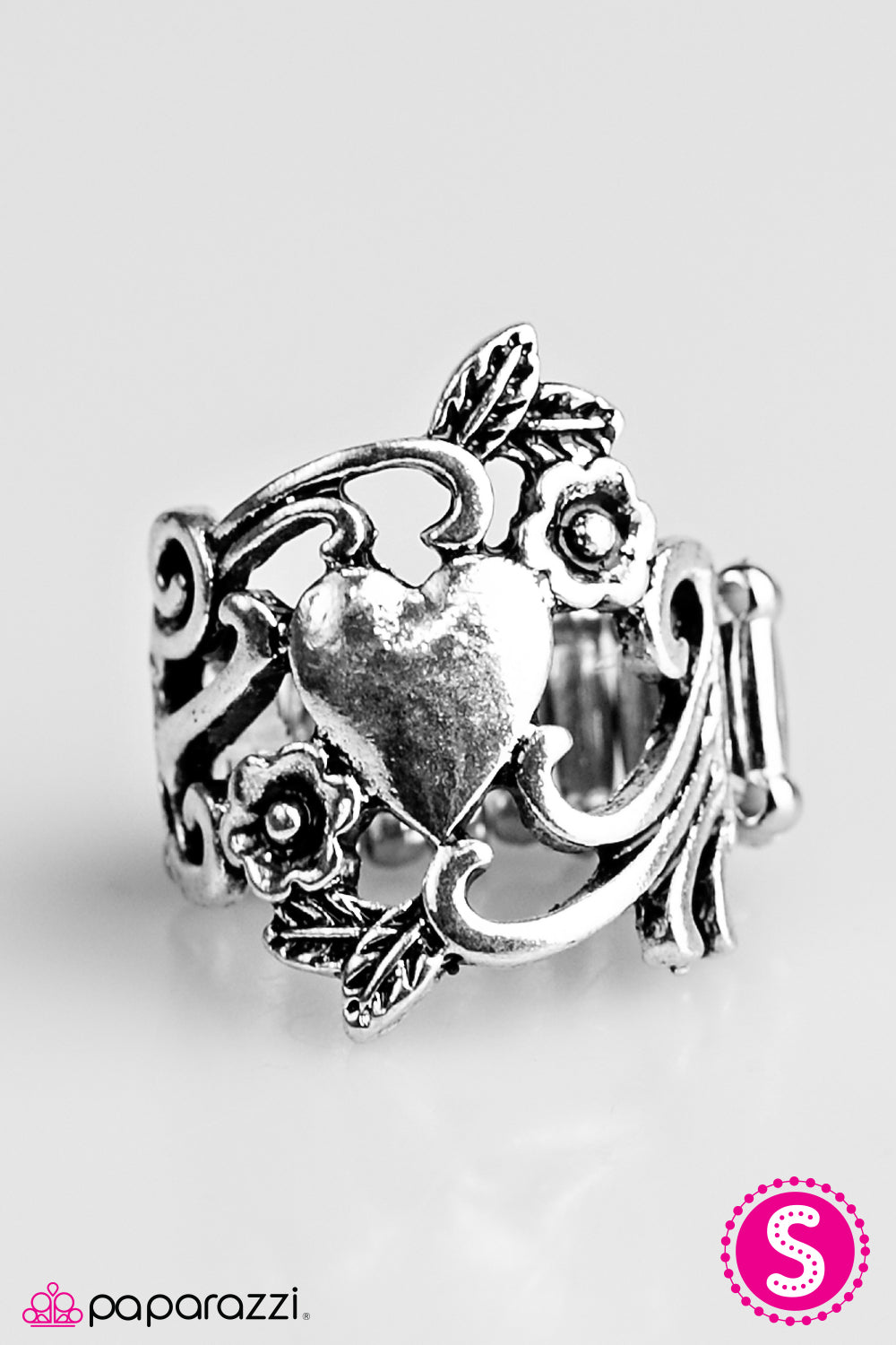 Paparazzi ♥ Never Too Old For Fairytales - Silver ♥ Ring