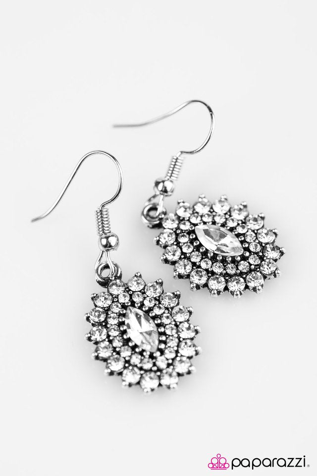 Paparazzi ♥ Everyones A SHIMMER! - White ♥ Earrings