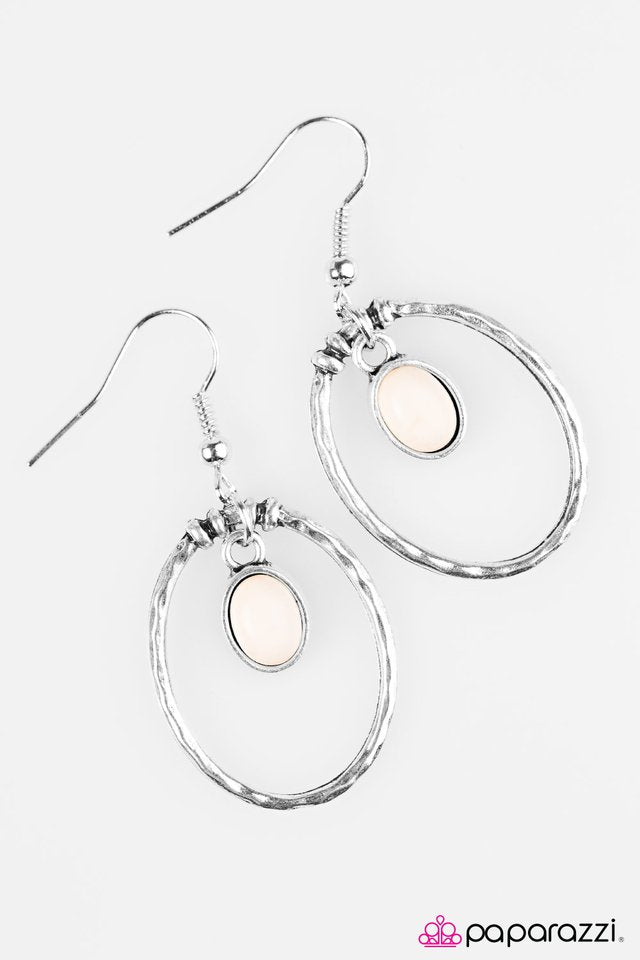 Paparazzi ♥ The WEST Is Yet To Come - White ♥ Earrings