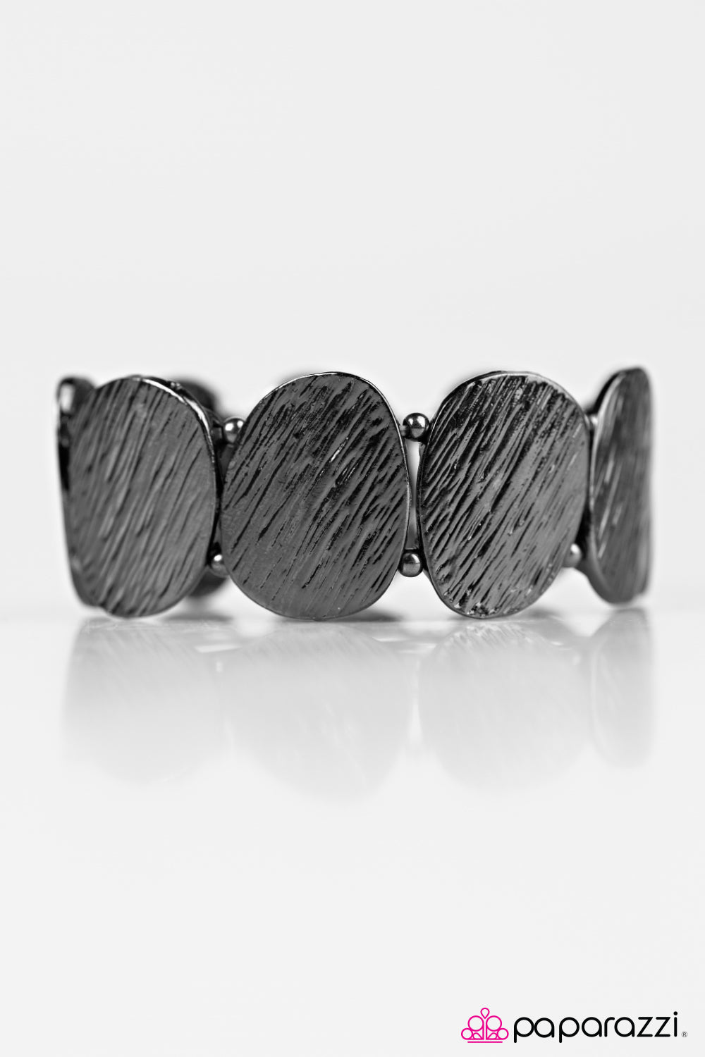 Paparazzi ♥ CAVE It! - Black ♥ Bracelet