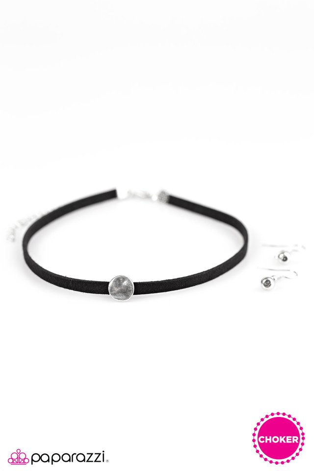 Paparazzi ♥ Demure Damsel ♥ Necklace