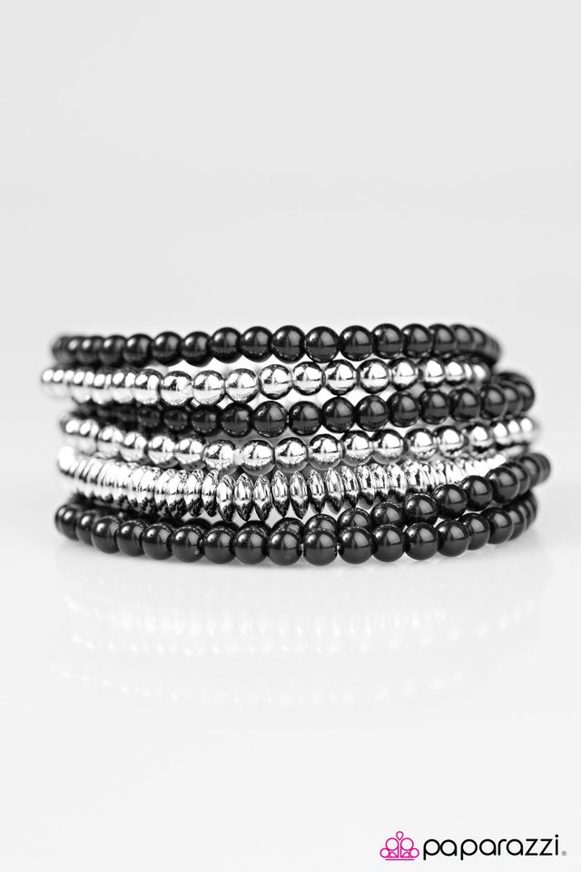 Paparazzi ♥ The BEAD Goes On - Black ♥ Bracelet