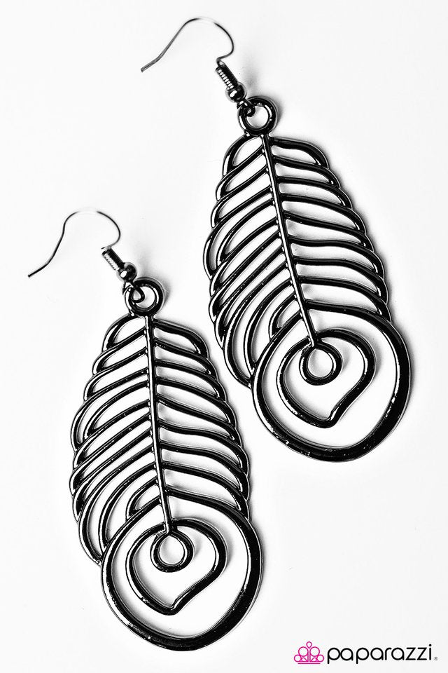 Paparazzi ♥ A Soaring Success - Black ♥ Earrings