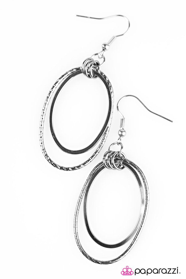 Paparazzi ♥ All Day Shine - Black ♥ Earrings