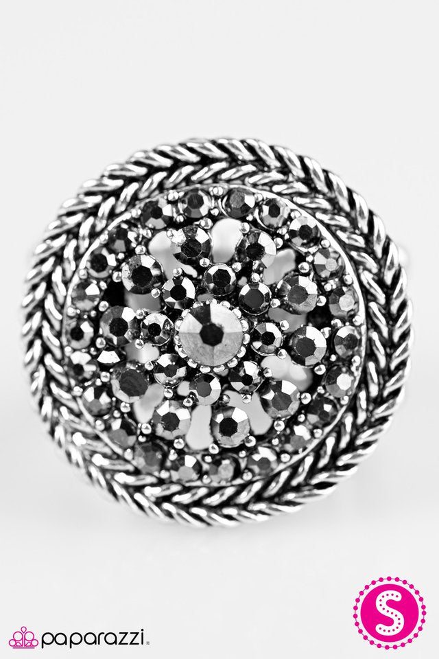 Paparazzi ♥ Wheel of Fortune - Silver ♥ Ring