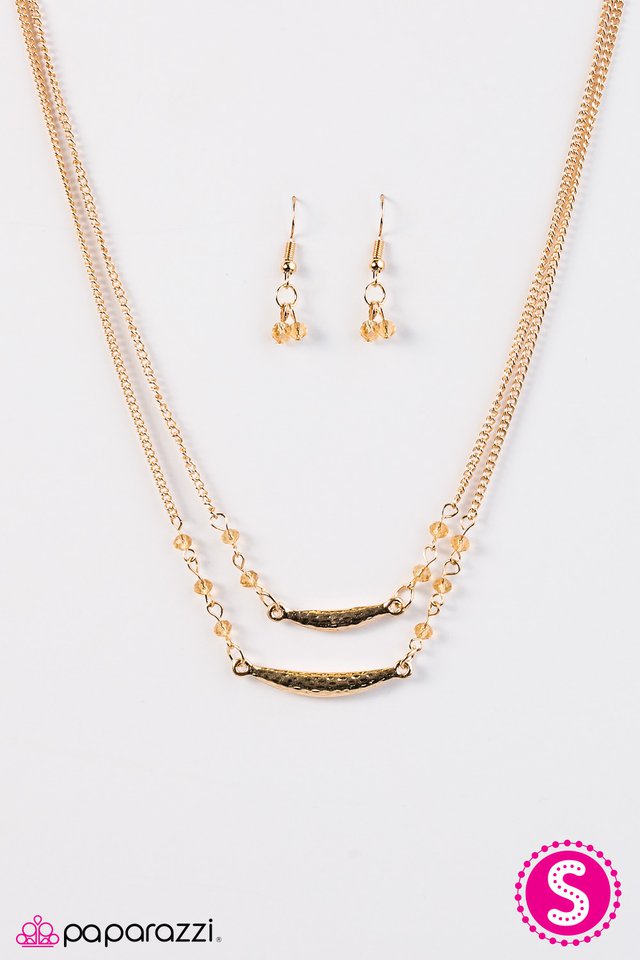 Paparazzi ♥ Tropical Getaway - Gold ♥ Necklace