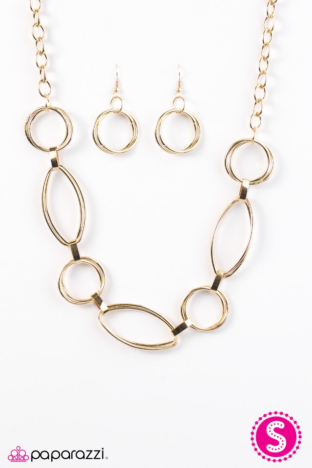 Paparazzi ♥ Trouble On My Mind - Gold ♥ Necklace