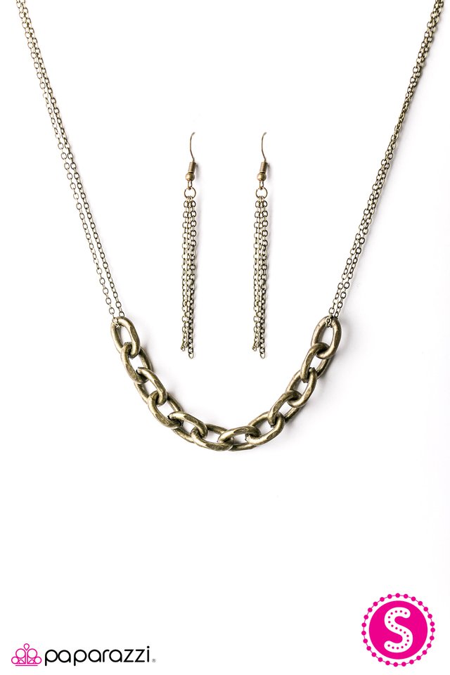 Paparazzi ♥ Lo and Be-BOLD! - Brass ♥ Necklace