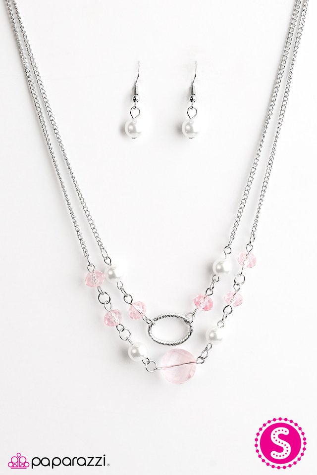 Paparazzi ♥ Romantic Getaway - Pink ♥ Necklace