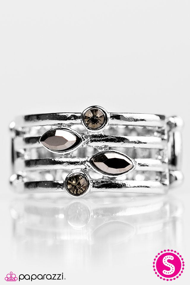 Paparazzi ♥ Tampa Tango - Silver ♥ Ring