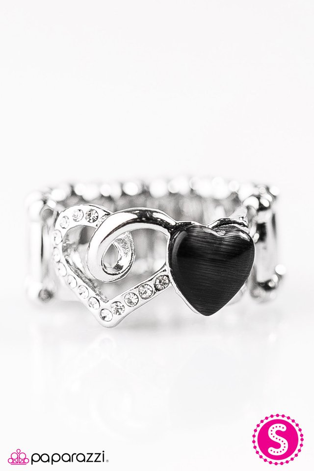 Paparazzi ♥ Light Up My Heart - Black ♥ Ring