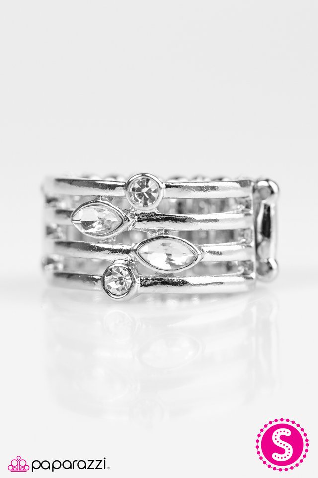 Paparazzi ♥ Tampa Tango - White ♥ Ring
