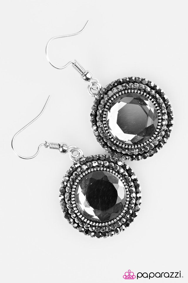 Paparazzi ♥ Slay Your Own Dragons - Silver ♥ Earrings