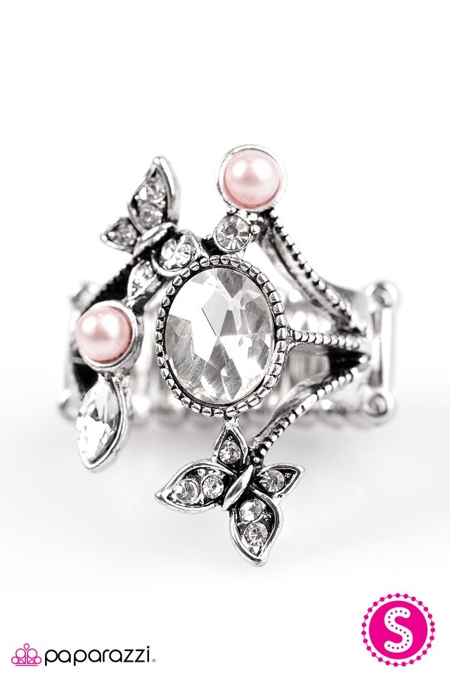 Paparazzi ♥ Bay Beauty - Pink ♥ Ring