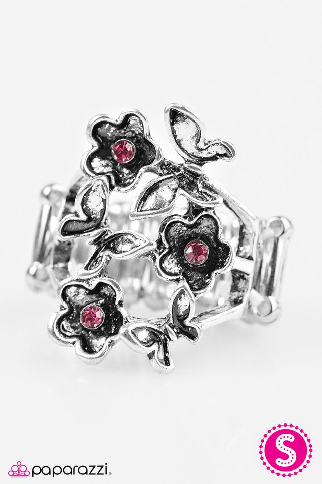 Paparazzi ♥ Flutter Fiesta - Pink ♥ Ring