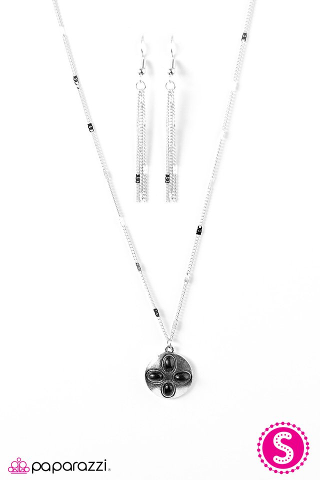 Paparazzi ♥ Summer Social - Black ♥ Necklace