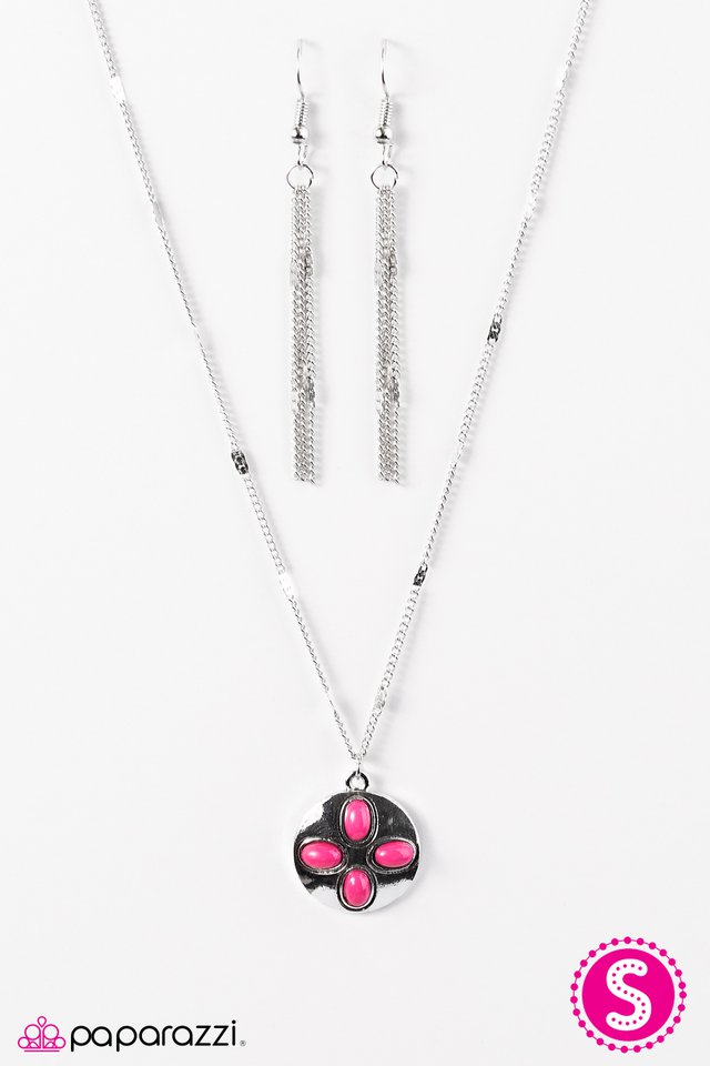 Paparazzi ♥ Summer Social - Pink ♥ Necklace