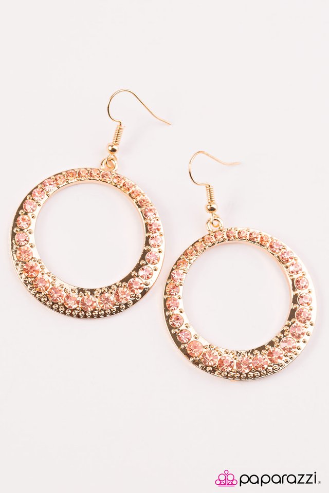 Paparazzi ♥ At A Stand STILETTO - Gold ♥ Earrings