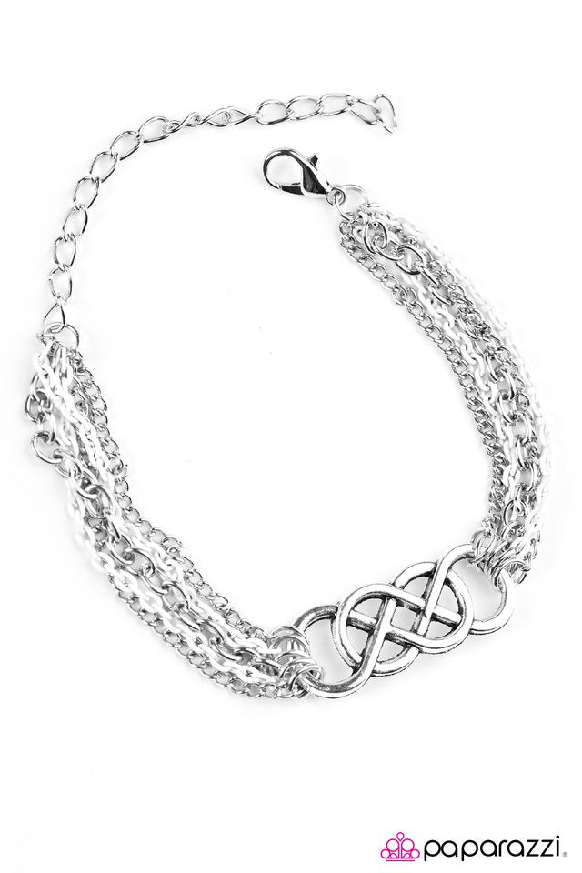 Paparazzi ♥ Colorful Collaboration - White ♥ Bracelet