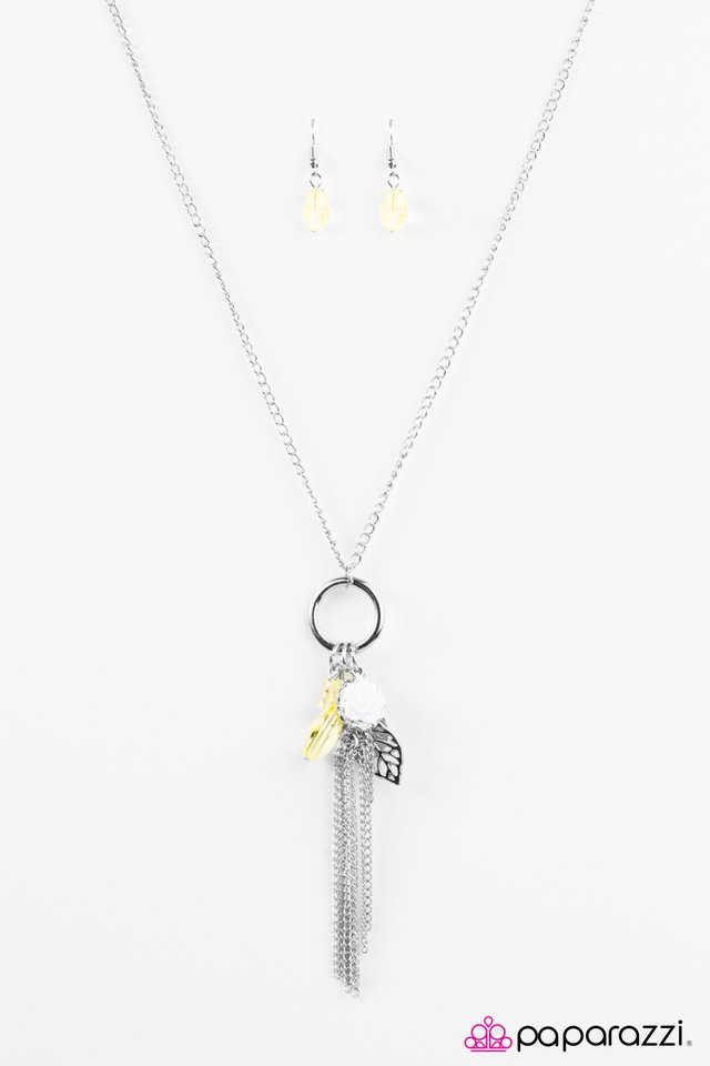 Paparazzi ♥ Wonderfully Whimsical - Yellow ♥ Necklace
