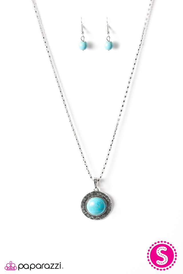 Paparazzi ♥ Born To Roam - Blue ♥ Necklace