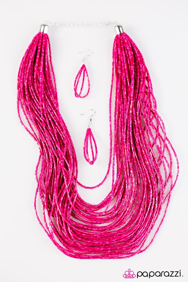 Paparazzi ♥ Ice Storm - Pink ♥ Necklace