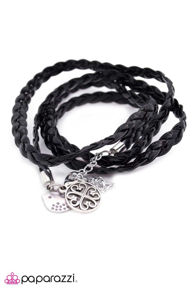Paparazzi ♥ All Wrapped Up - Black ♥ Bracelet