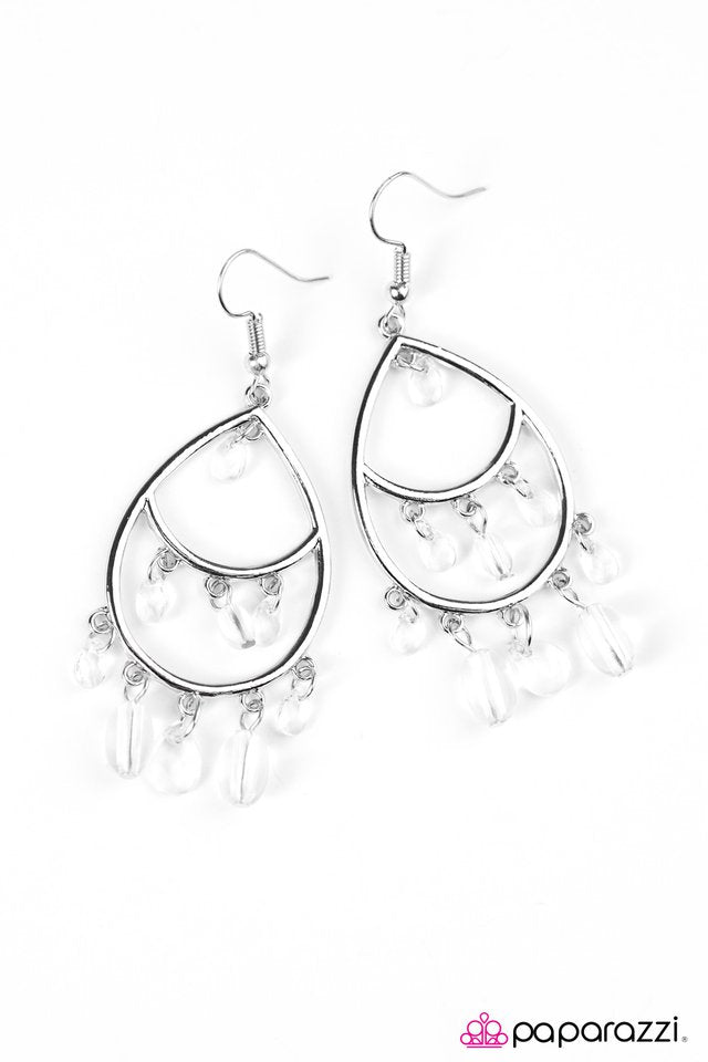 Paparazzi ♥ Sparkling Soiree - White ♥ Earrings