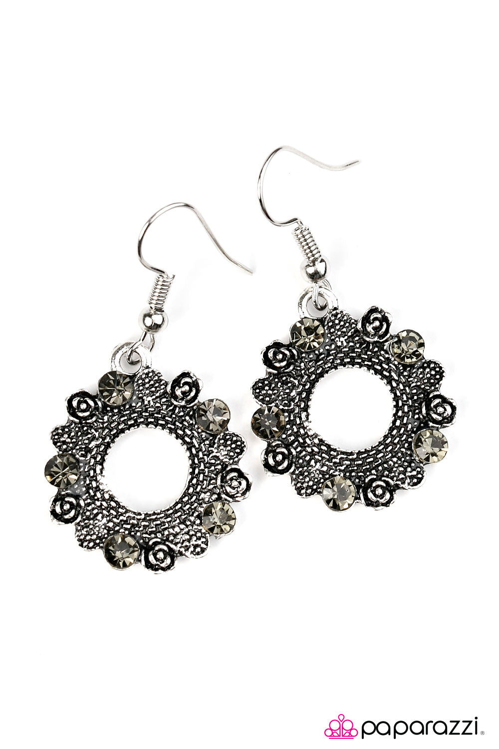 Paparazzi ♥ Royal Rose Garden - Silver ♥ Earrings