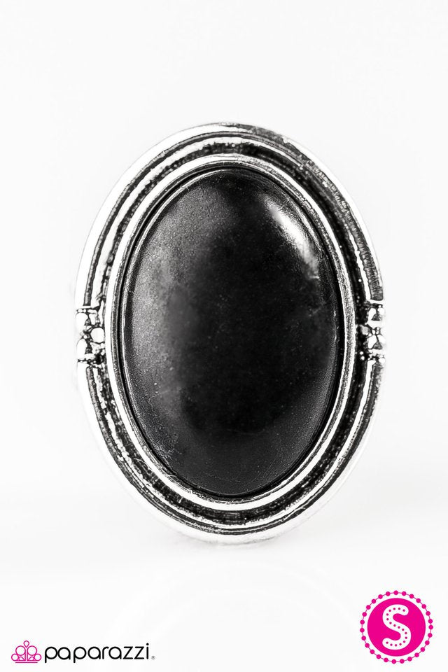Paparazzi ♥ A Rolling SANDSTONE - Black ♥ Ring