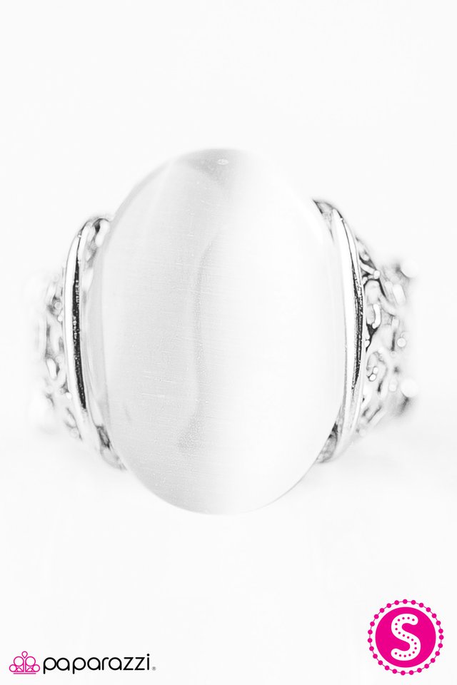 Paparazzi ♥ Midnight Moonwalk - White ♥ Ring