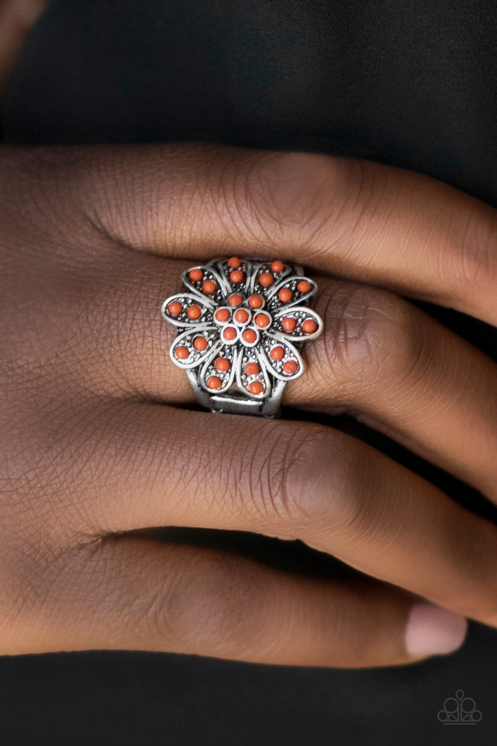 Paparazzi ♥ Palm Springs Perennial ♥ Ring