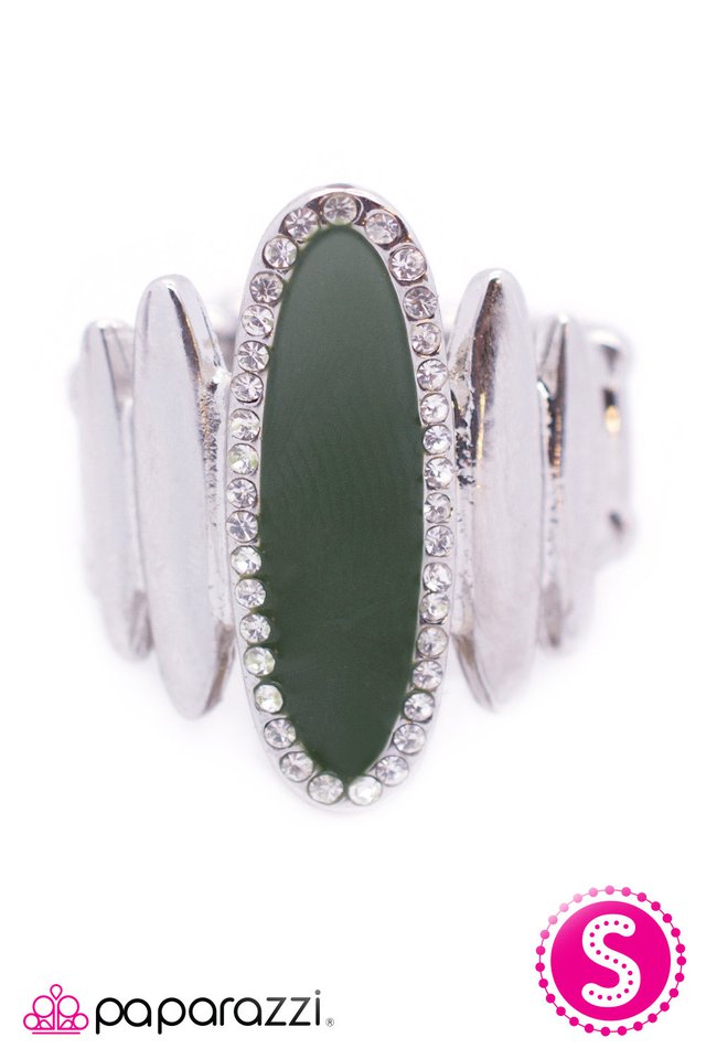 Paparazzi ♥ Do Not Fence Me In - Green ♥ Ring