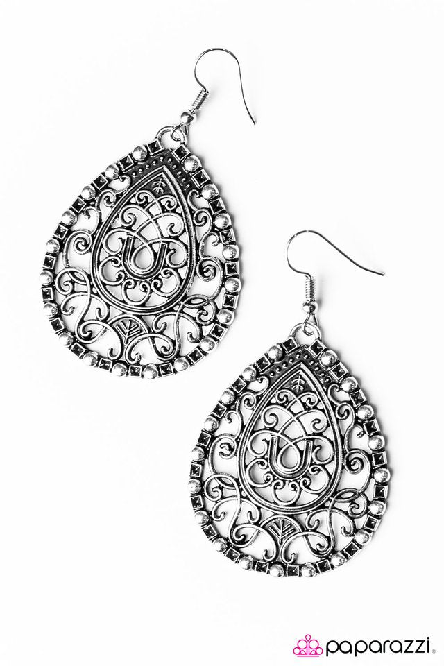 Paparazzi ♥ TEAR Em Up! - Silver ♥ Earrings