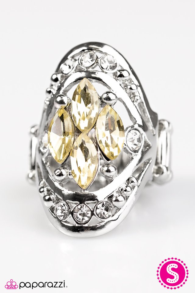 Paparazzi ♥ Badaboom! - Yellow ♥ Ring