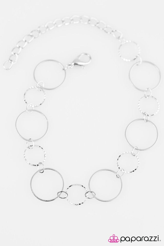 Paparazzi ♥ World Of Shimmer - Silver ♥ Bracelet