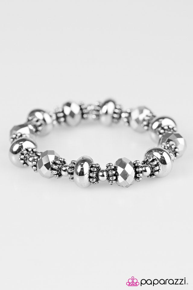 Paparazzi ♥ GLEAM Girl - Silver ♥ Bracelet