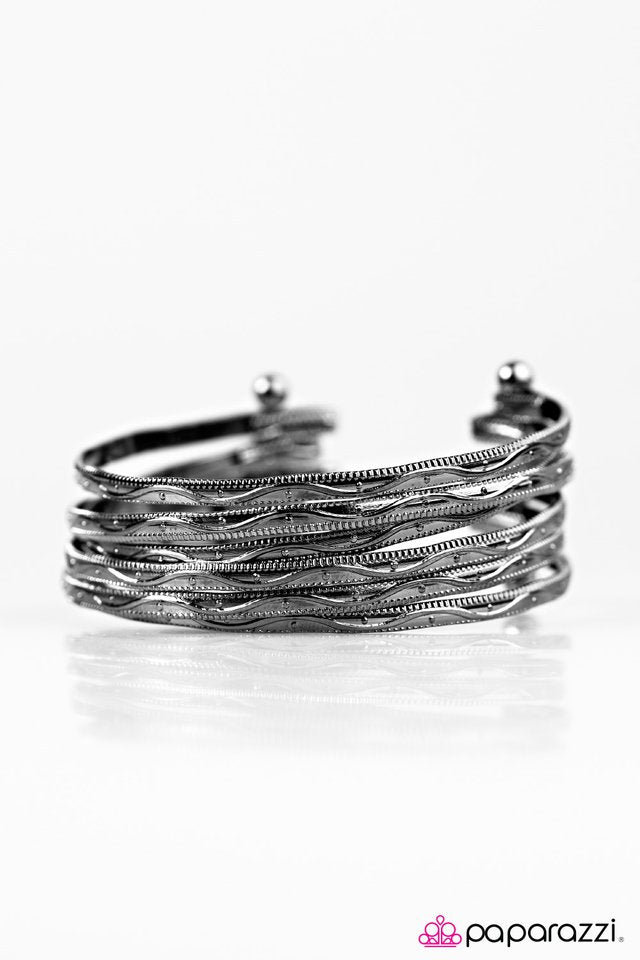 Paparazzi ♥ River Dance - Black ♥ Bracelet