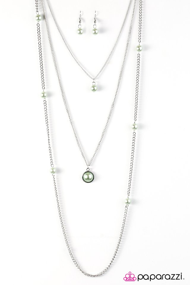 Paparazzi ♥ Runway Shine - Green ♥ Necklace