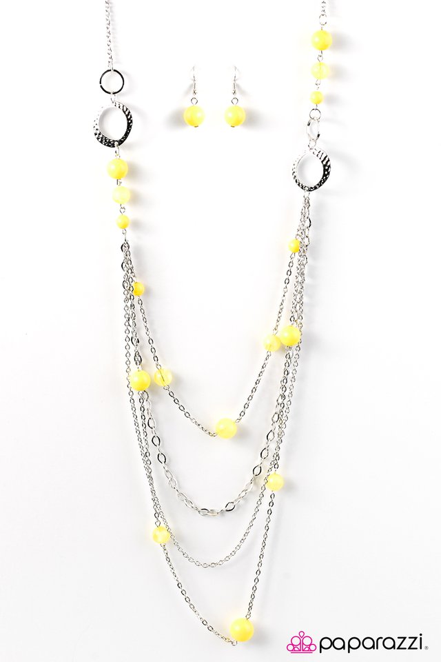Paparazzi ♥ Dont Worry, BEACH Happy - Yellow ♥ Necklace