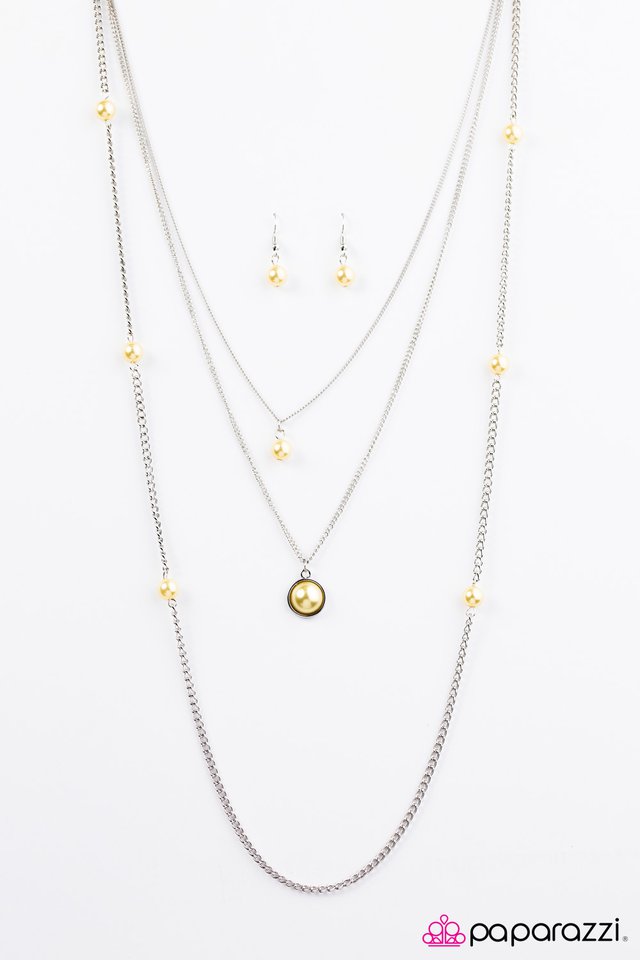 Paparazzi ♥ Runway Shine - Yellow ♥ Necklace