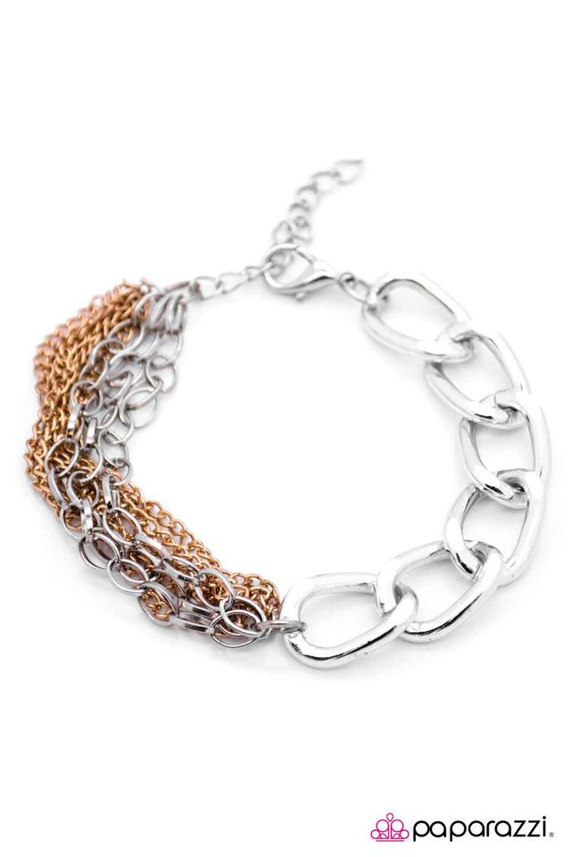 Paparazzi ♥ Meet Me in the Middle - Silver ♥ Bracelet