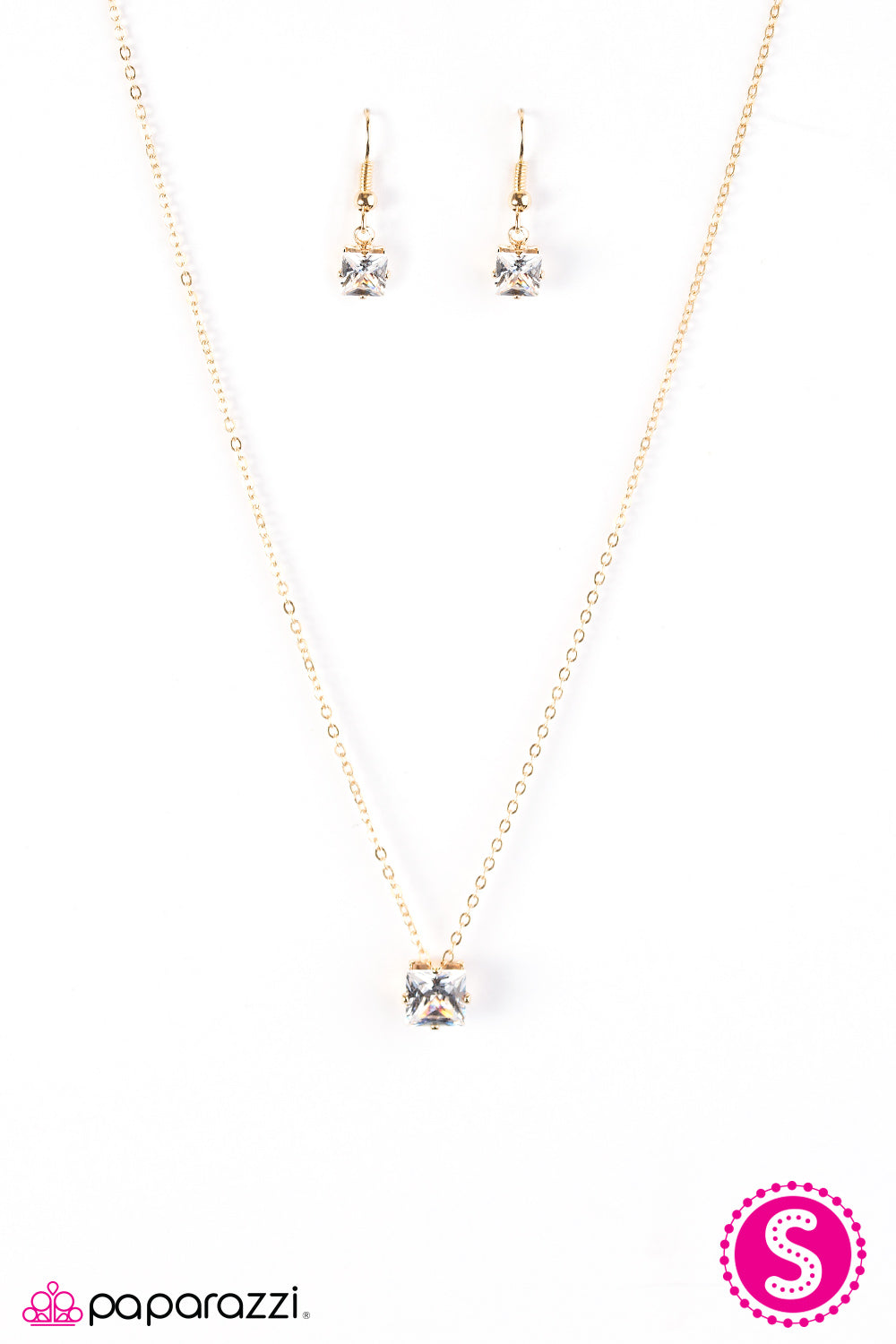 Paparazzi ♥ Star Power - Gold ♥ Necklace