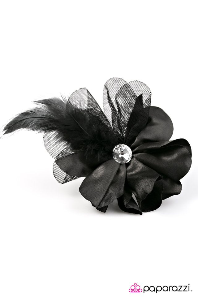 Paparazzi ♥ Everyone Loves A Masquerade - Black ♥ Hair Clip-product_sku