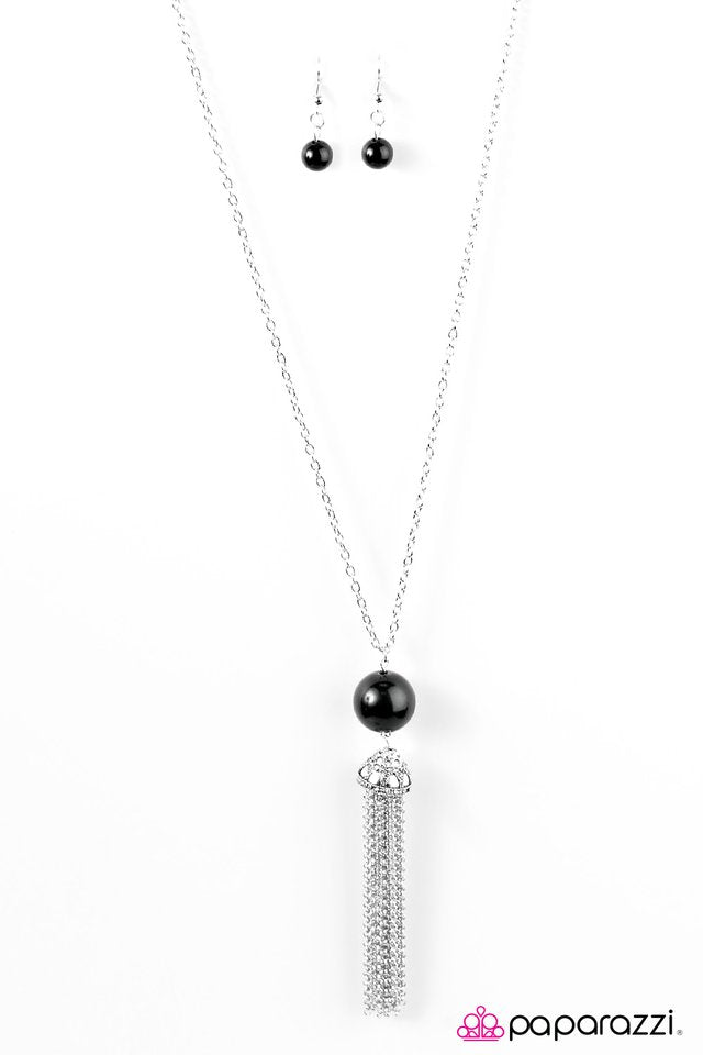 Paparazzi ♥ Cheers To A New Year - Black ♥ Necklace